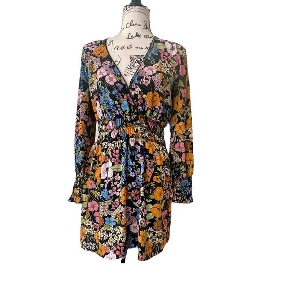 WAYF MINI DRESS SMOCKED RUCHED WAIST LONG SLEEVE SZ S AESTHETIC CORE BLACK WHITE - Picture 3 of 16